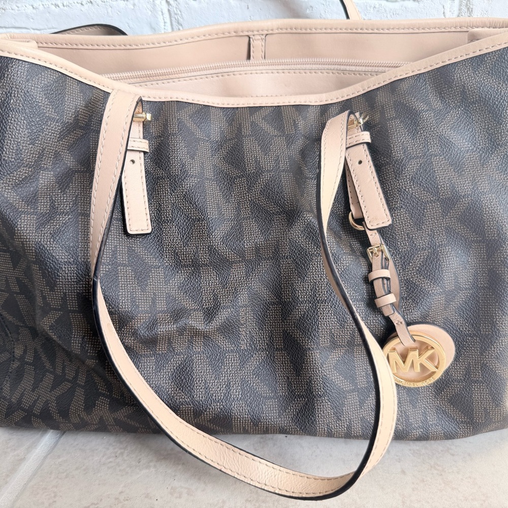 Michael Kors Monogram‎ Tote - Black and Cream